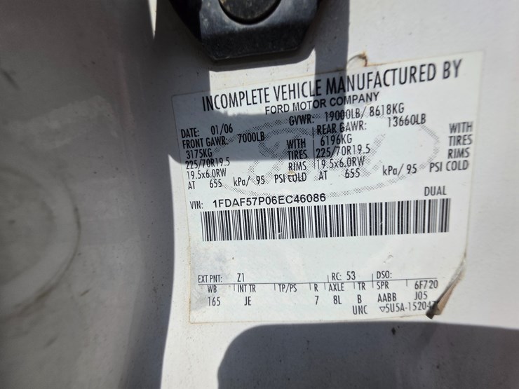 2006-ford-f550-image-39