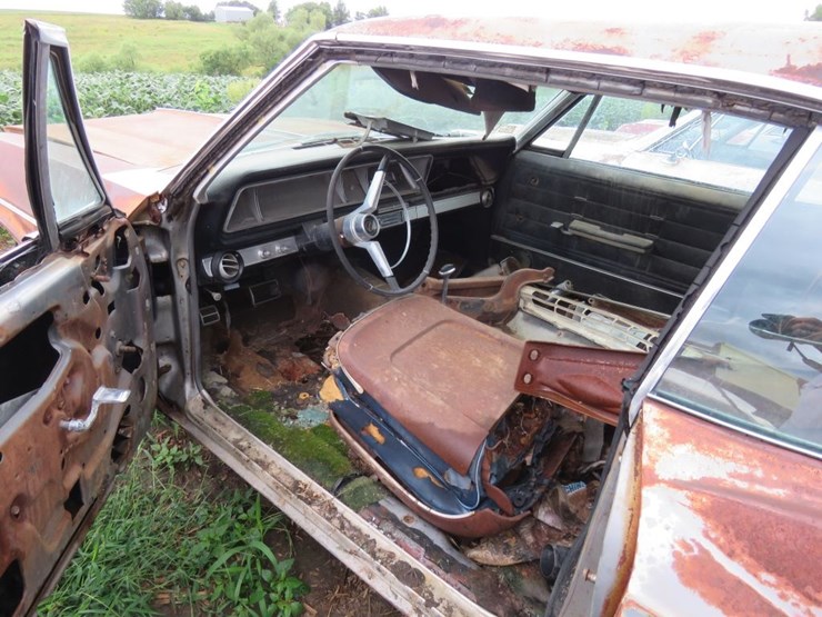 1966-chevrolet-impala-2dr-ht-ss-image-13