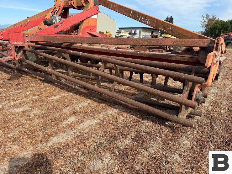 lelyterra-15'-power-harrow-image-18
