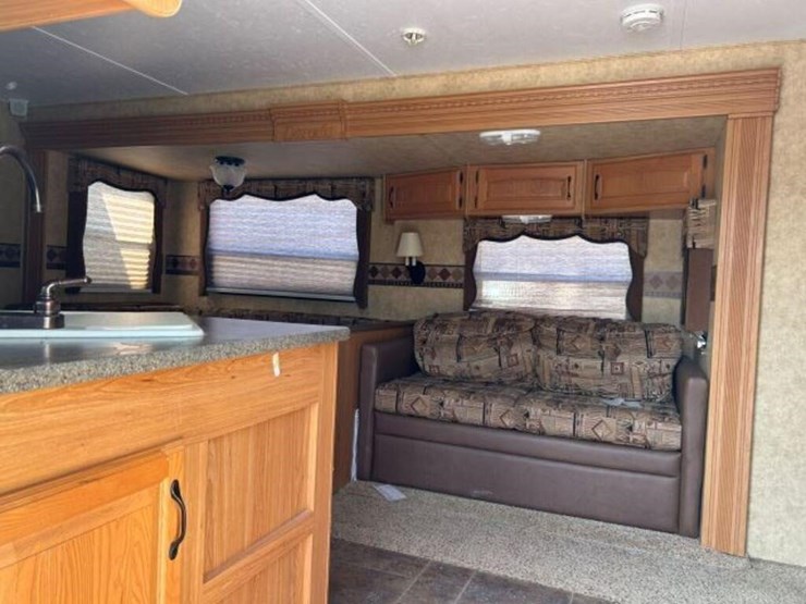 2010-keystone-laredo-28rbs-t/a-travel-trailer-4ydt-image-43