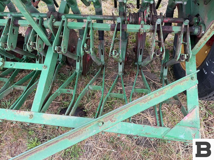 13'-grain-drill-image-10