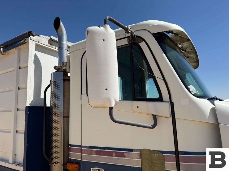 1997-freightliner-fl80-image-48