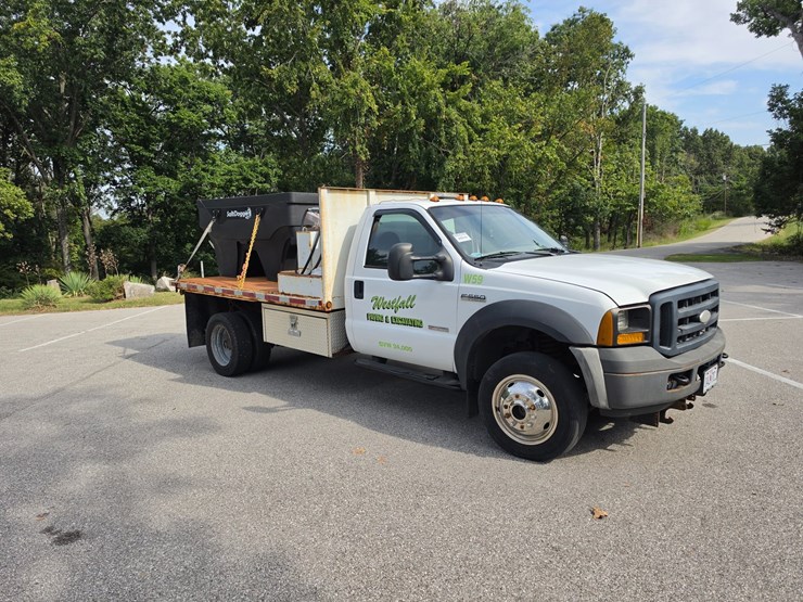 2006-ford-f550-image-17