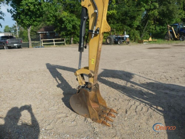 2021-caterpillar-303-image-5