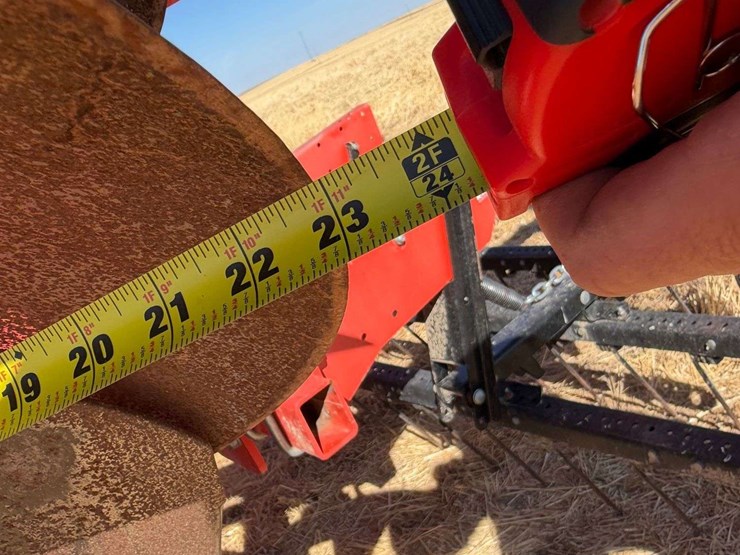 2012-kuhn-krause-8200-twin-offset-disc-image-36