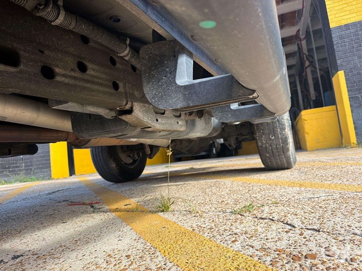 2021-chevrolet-silverado-2500-image-28