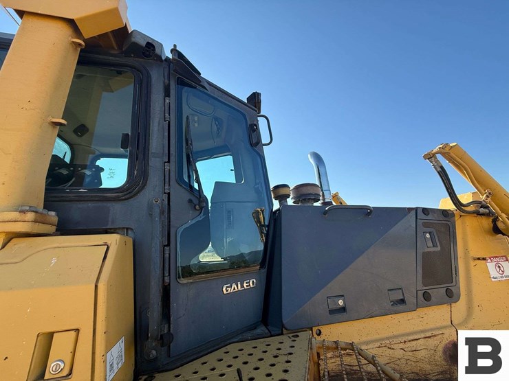 2006-komatsu-d65px-15e0-image-37