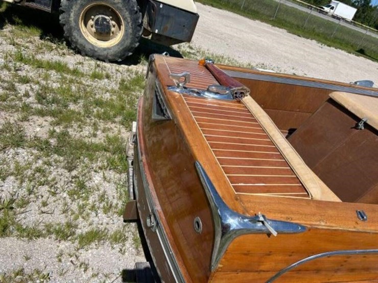 century-antique-wooden-18-ft-power-boat-image-19