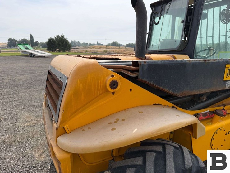 jcb-520-image-22