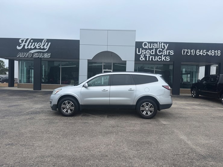 2017-chevrolet-traverse-lt-image-4