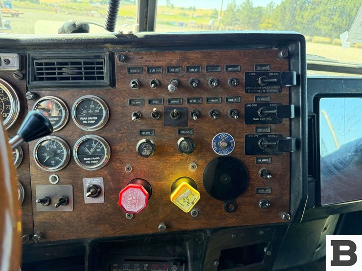 1989-peterbilt-379-image-65