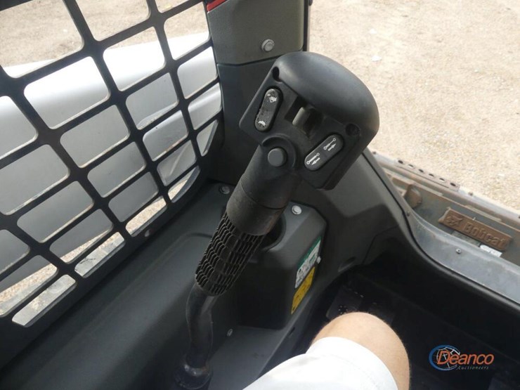 2022-bobcat-t62-image-10