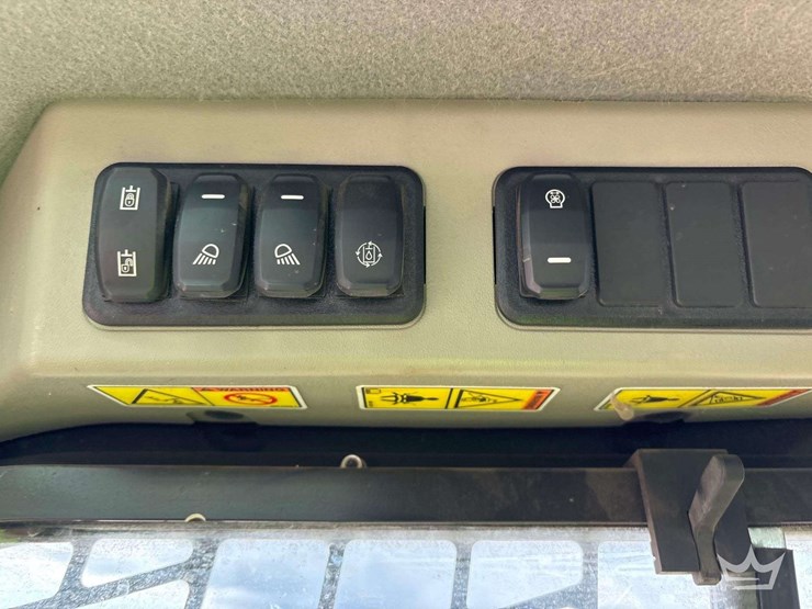 2021-caterpillar-289d3-image-16