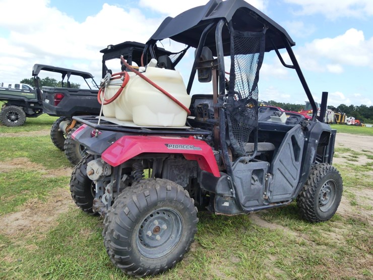 2021-honda-pioneer-sxs500m-image-3