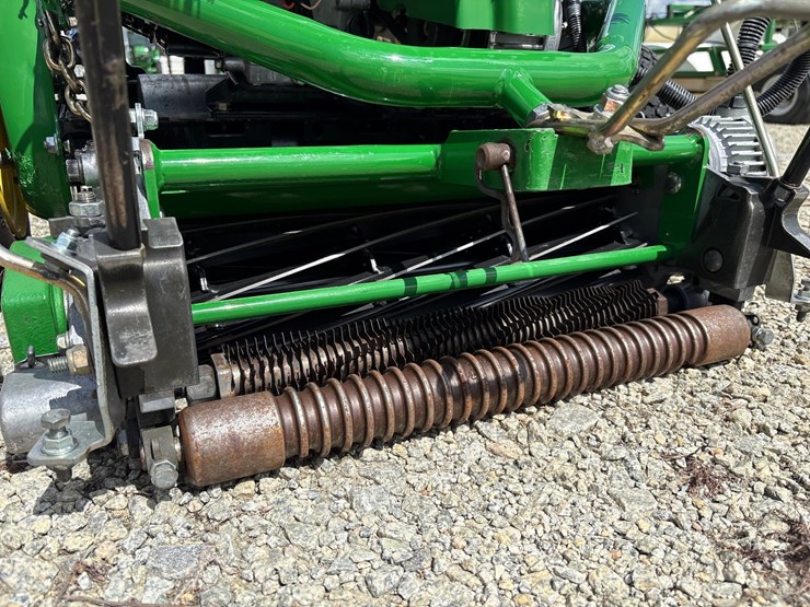 #1099-•-john-deere-180e-cut-walking-greensmower-image-2