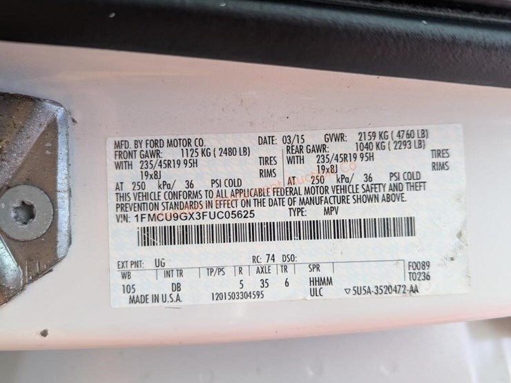2015-ford-escape-se-image-40