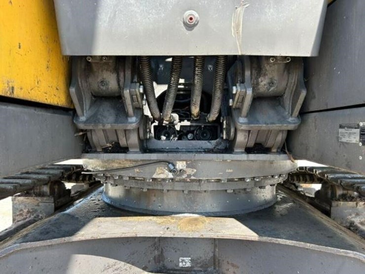 2012-volvo-fc2421c-image-71