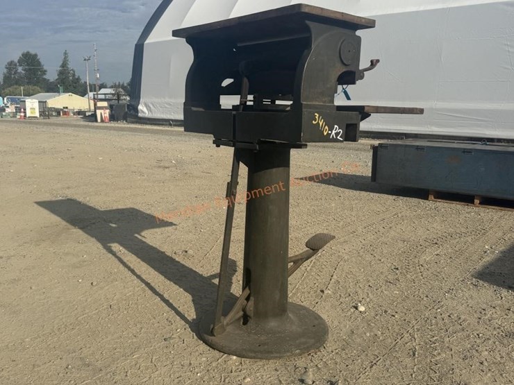 vintage-paper-punch-w/-stand-image-6