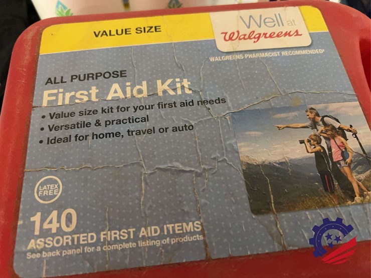 assorted-first-aid-supplies-with-saturix-alcohol-wipes-image-3