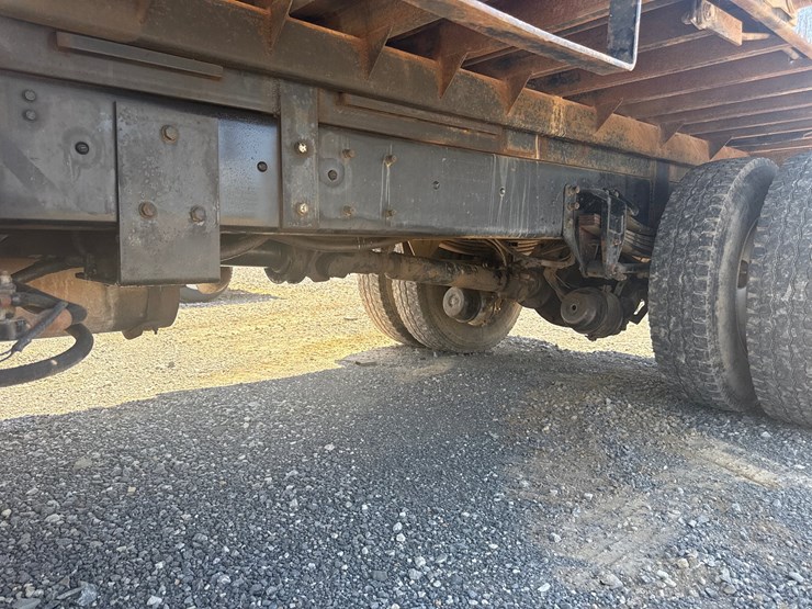 2000-kenworth-t300-image-16