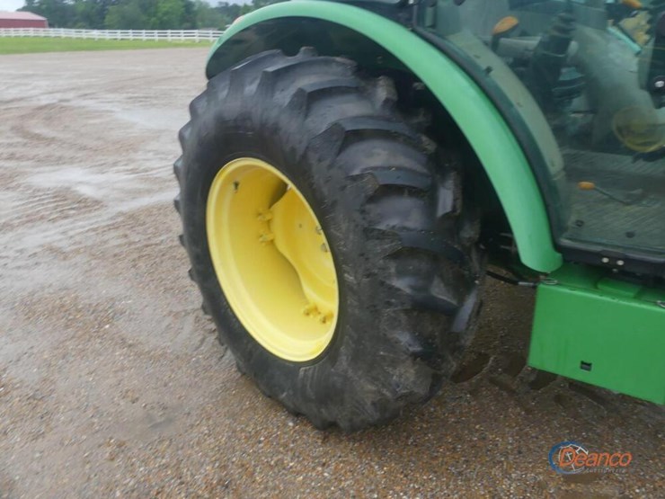 2016-john-deere-5065e-image-10