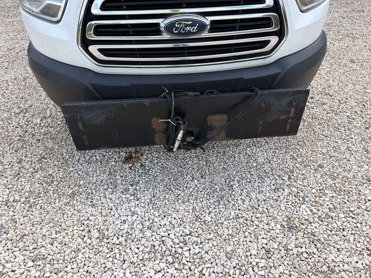 2019-ford-transit-image-27