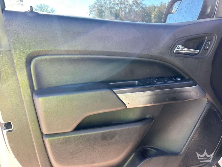 2015-chevrolet-colorado-image-8