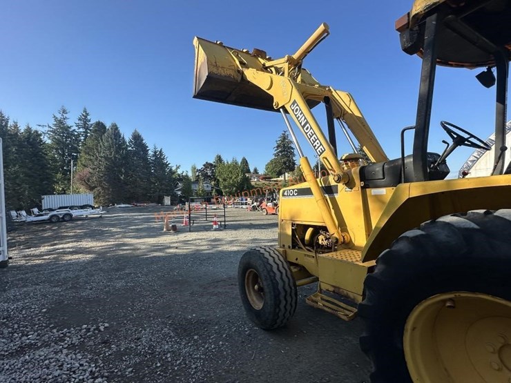 deere-410c-image-41