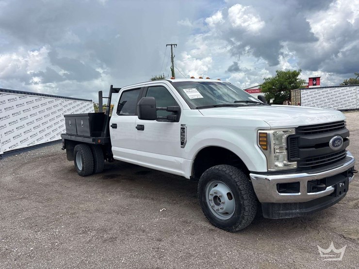 2019-utility-flatbed-image-2