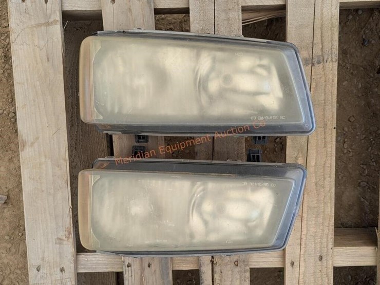 2--sets-of-chevrolet-cat-eye-headlights-image-11