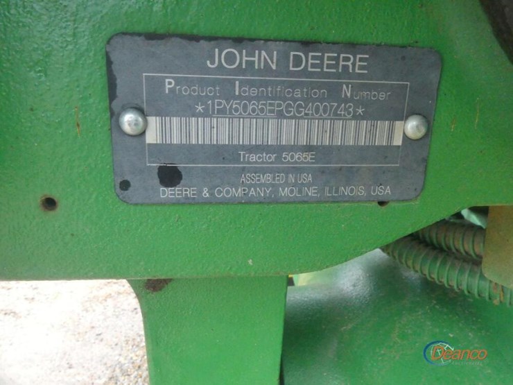 2016-john-deere-5065e-image-11
