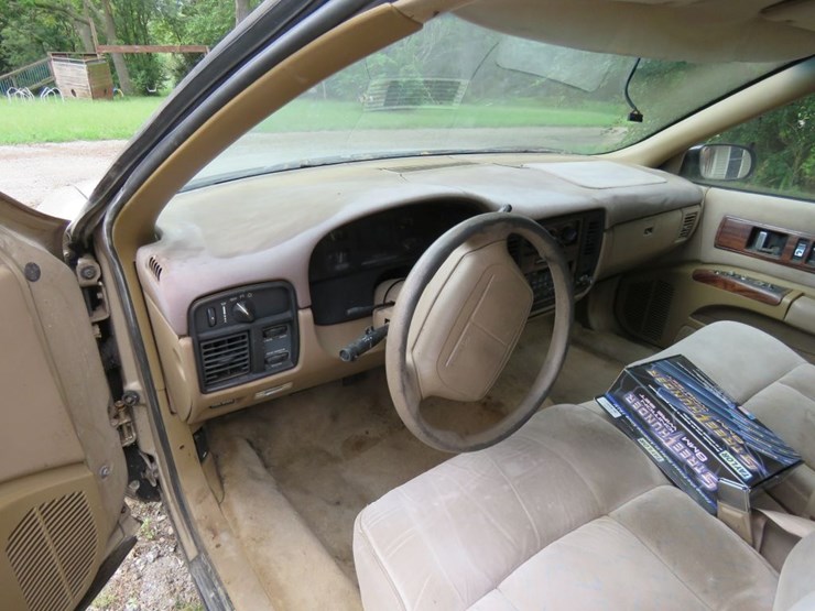 1995-chevrolet-caprice-classic-4dr-wagon-image-8