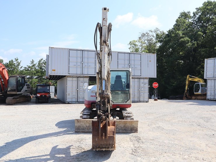 2014-takeuchi-tb290-image-8
