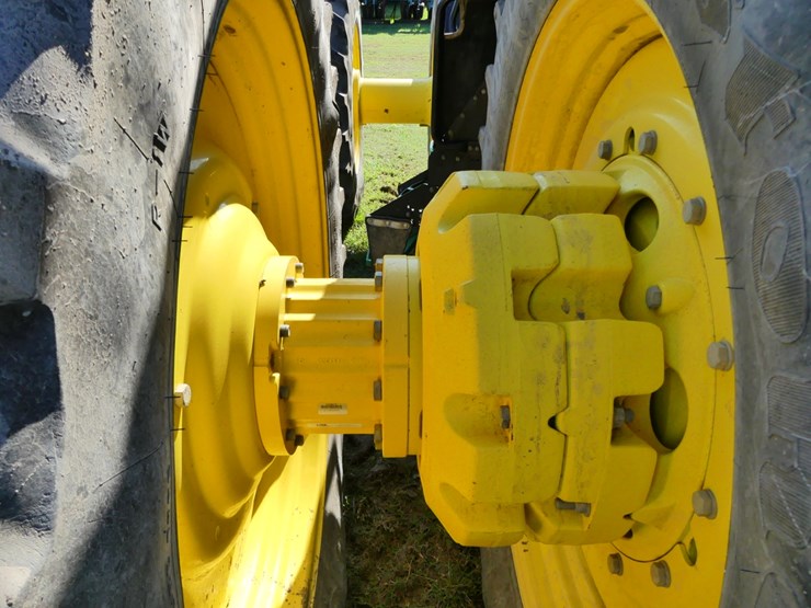 2021-john-deere-8r-310-image-9