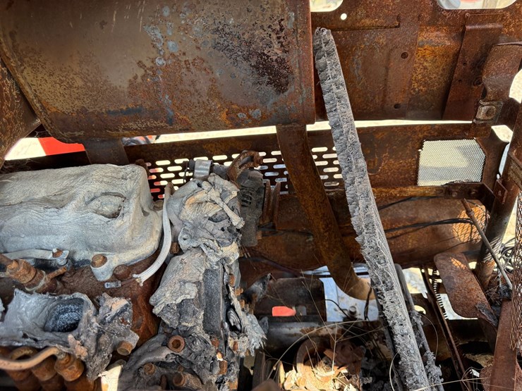 #52917-•-*inop-tractor-inv#52917-image-52