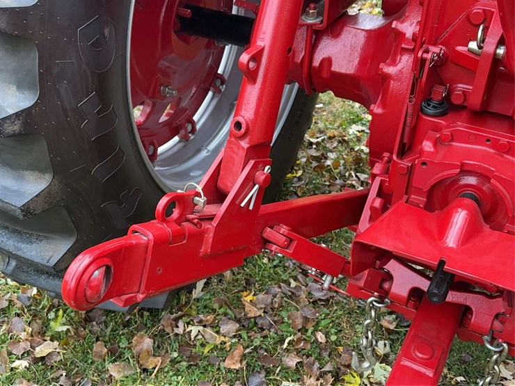 1970-1026-farmall-hydro-row-crop-golden-demonstrator-image-61