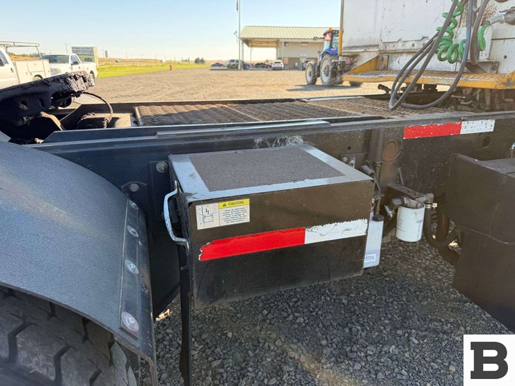 2012-capacity-tj5000-image-25
