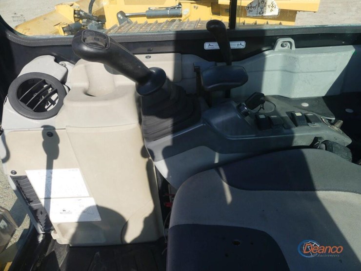 2012-caterpillar-303-image-10
