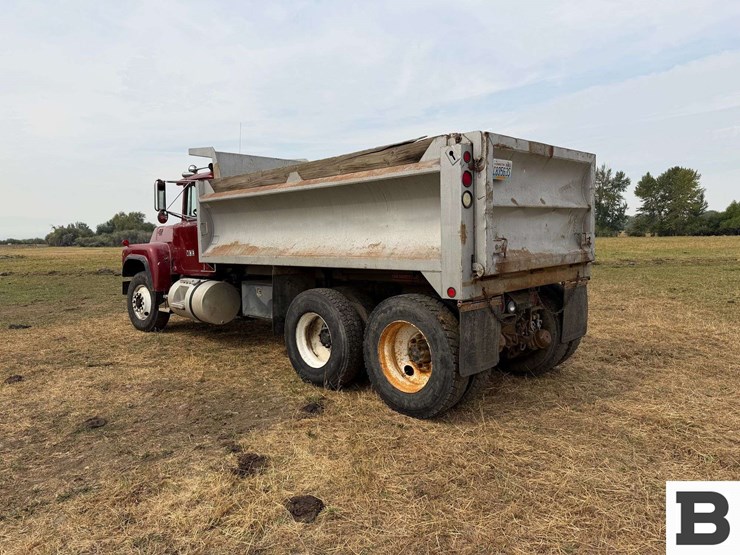 1988-mack-rd688s-image-3