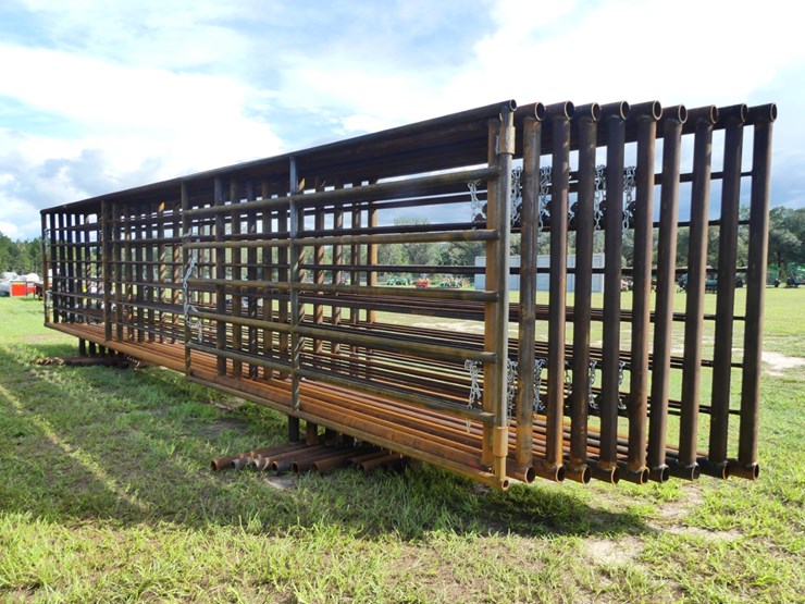 (10)-24'-free-standing-panels-image-3
