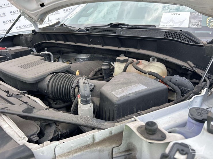 2019-chevrolet-silverado-1500-image-11
