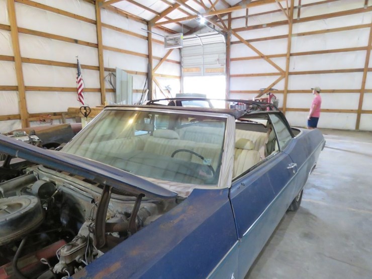 1969-chevrolet-impala-convertible-image-24