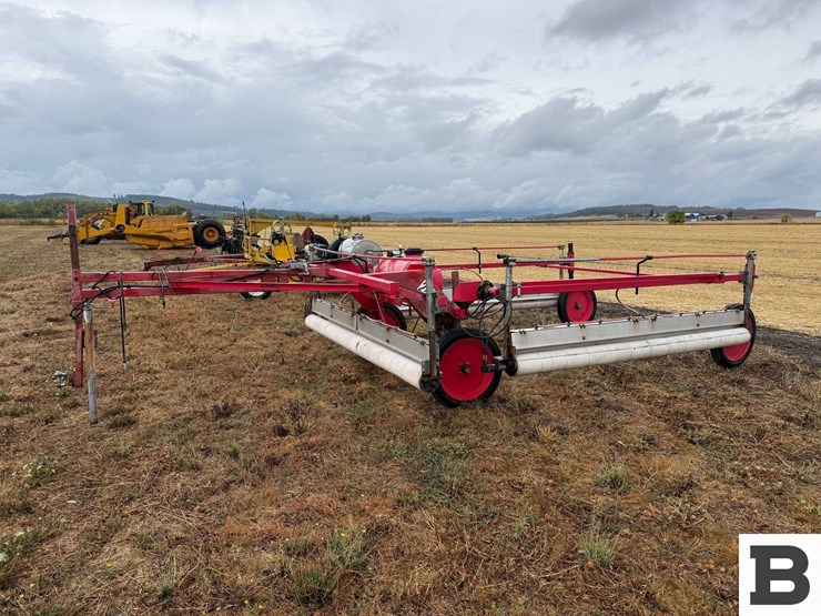 agriweld-ww-30-pull-type-weed-wiper-30'-image-1