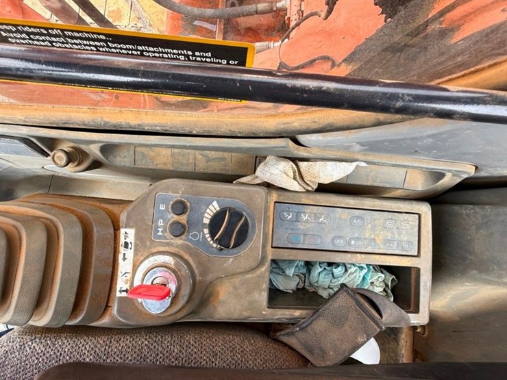 hitachi-ex270-lc-5-image-15