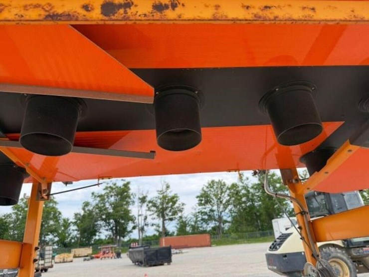 2013-solar-tech-tow-behind-s/a-arrowboard-4gm1a091-image-10