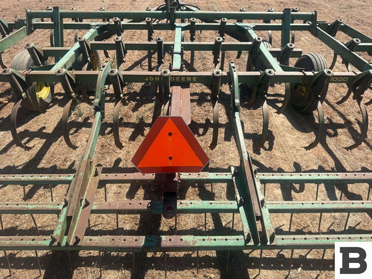 john-deere-16-image-22