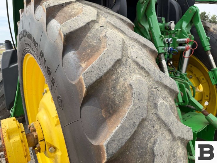 2015-john-deere-6210r-image-29