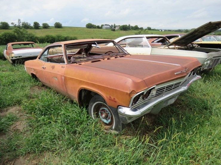1965-chevrolet-impala-ss-2dr-ht-image-1