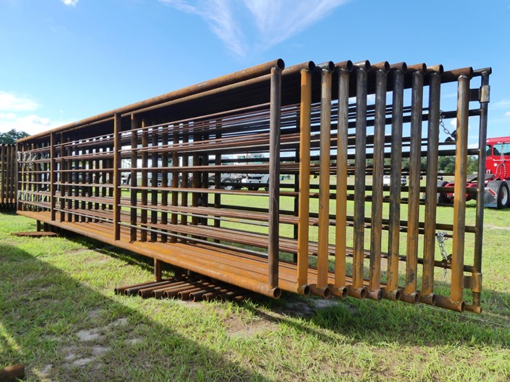 (10)-24'-free-standing-panels-image-1