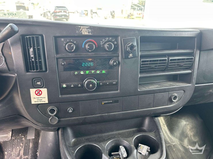 2012-chevrolet-express-1500-image-14